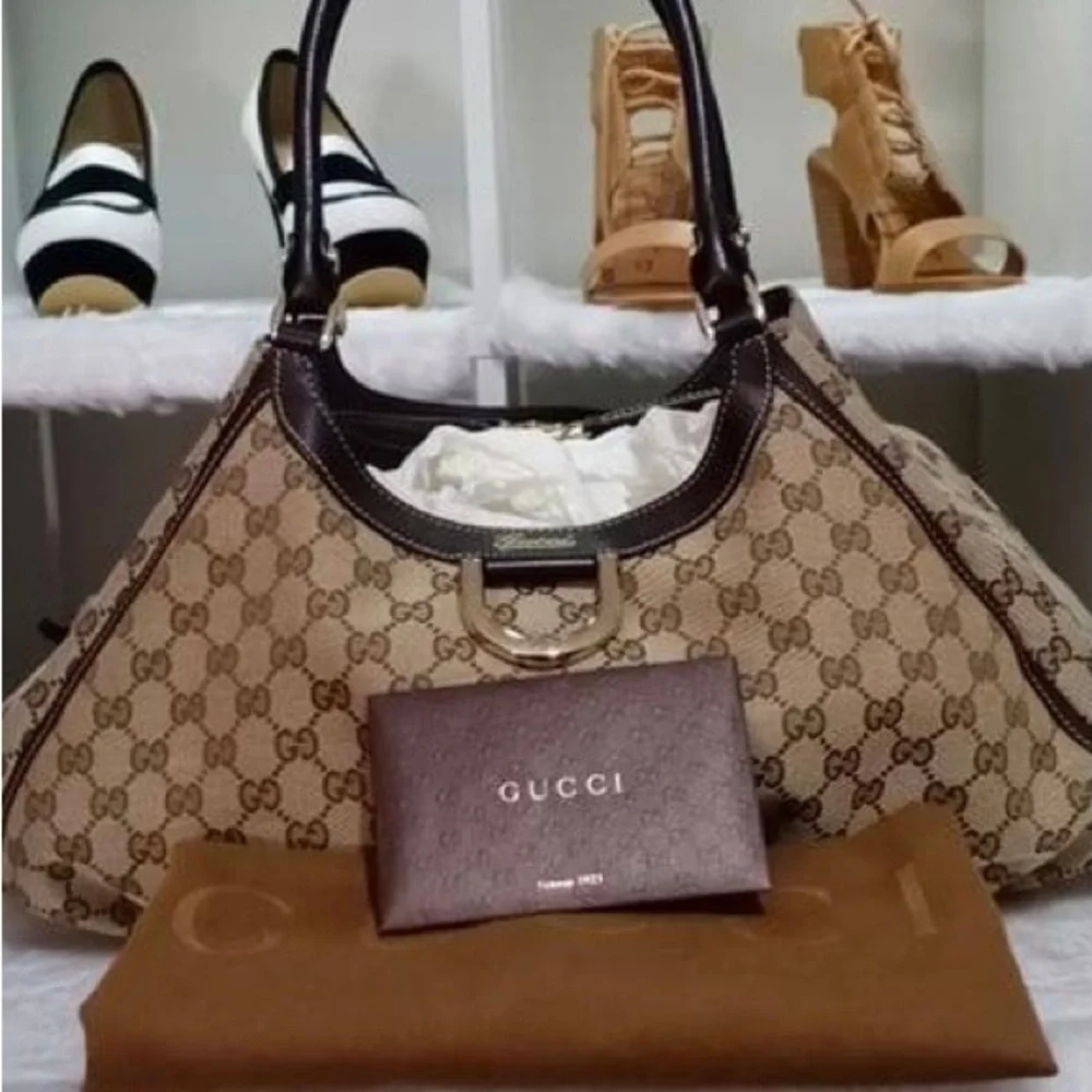 Gucci GG Canvas D Ring Shoulder Bag - Picture 1 of 16